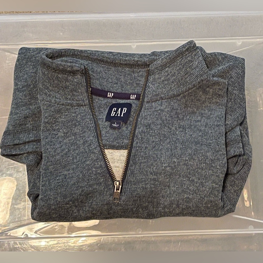 Just old jackets and hoodies trying to get rid of.Shoot me a price if interested - Picture 9 of 11
